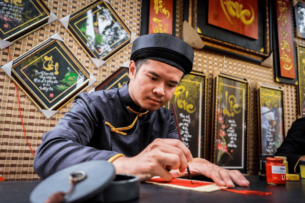 Calligraphy &ndash; A beautiful New Year tradition at the Temple of Literature (Source: Pexels)